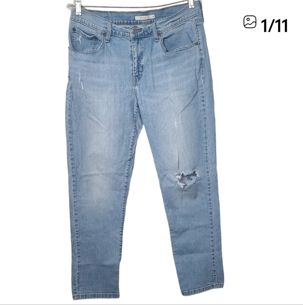 Levi's Light Wash Blue Denim Boyfriend Distressed Jeans 30